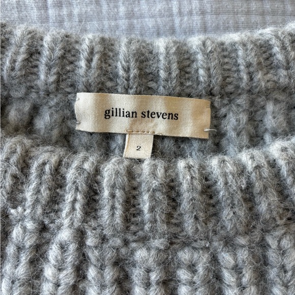 Cozy Gray Ribbed Sweater - Picture 2 of 13
